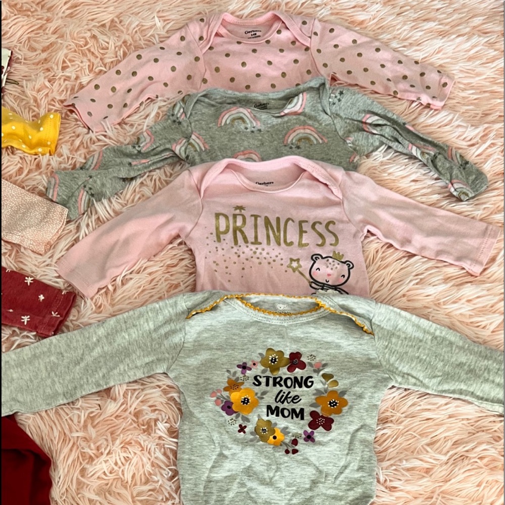 3-6 month long sleeve onsies!